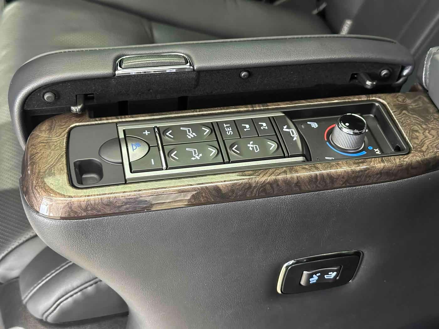 Toyota Vellfire 2023 — Фото 14/20