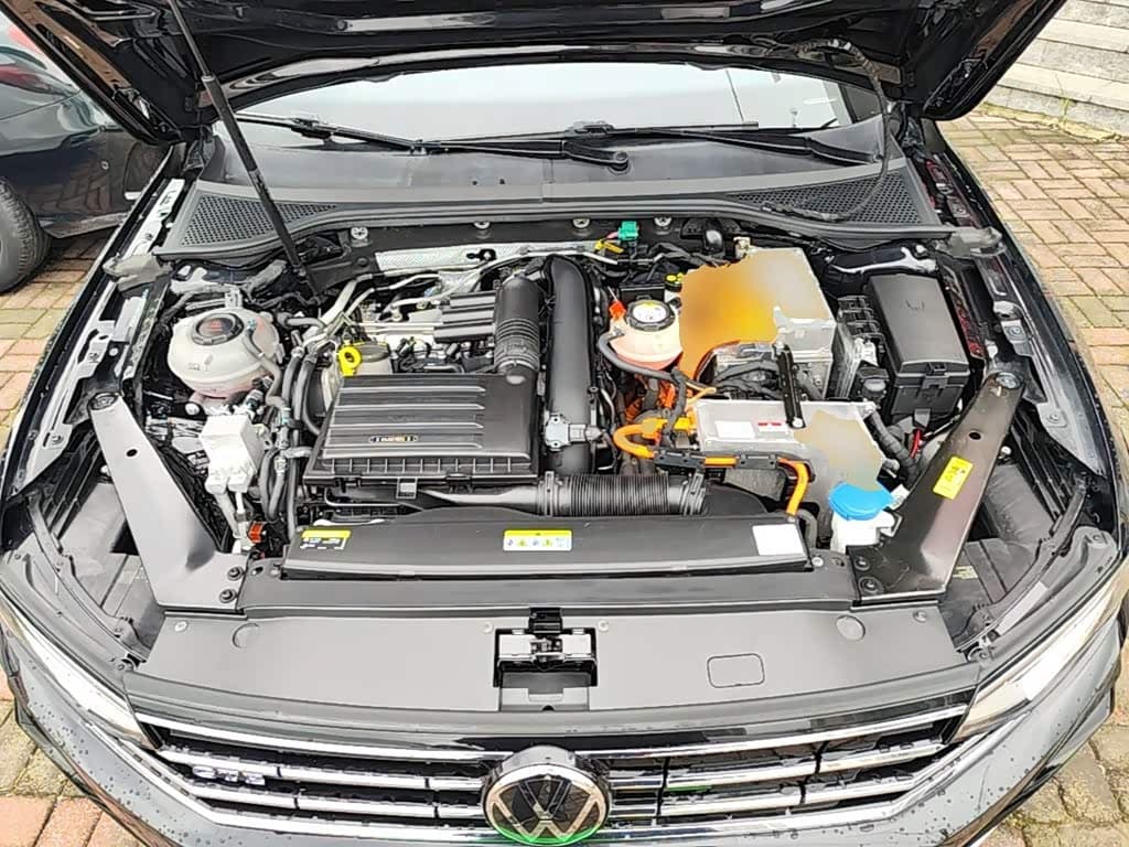 Volkswagen Magotan GTE Plug-in Hybrid 2023 — Фото 20/20