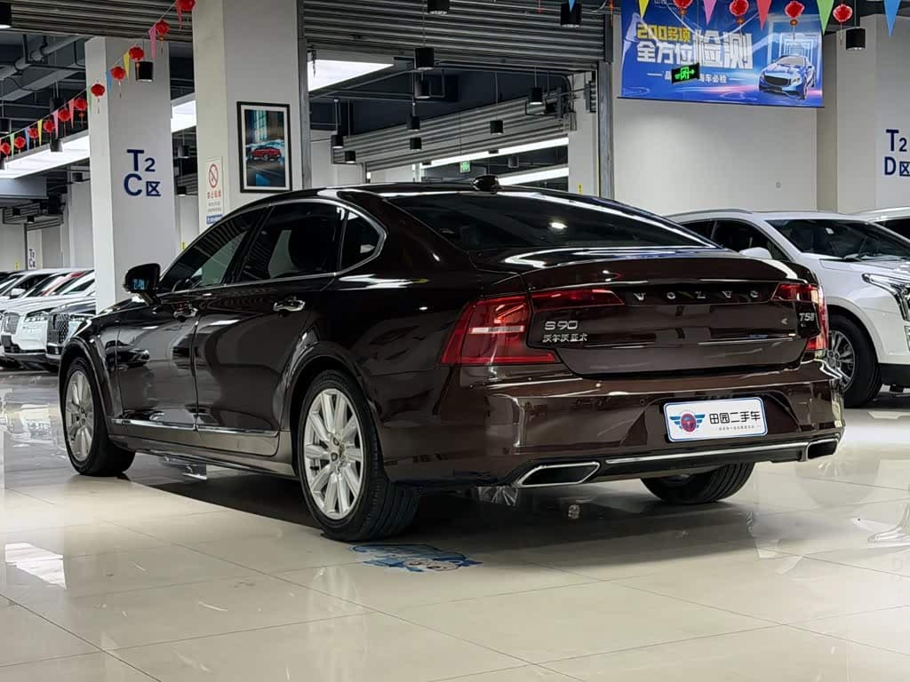 Volvo S90 2019 — Фото 4/14