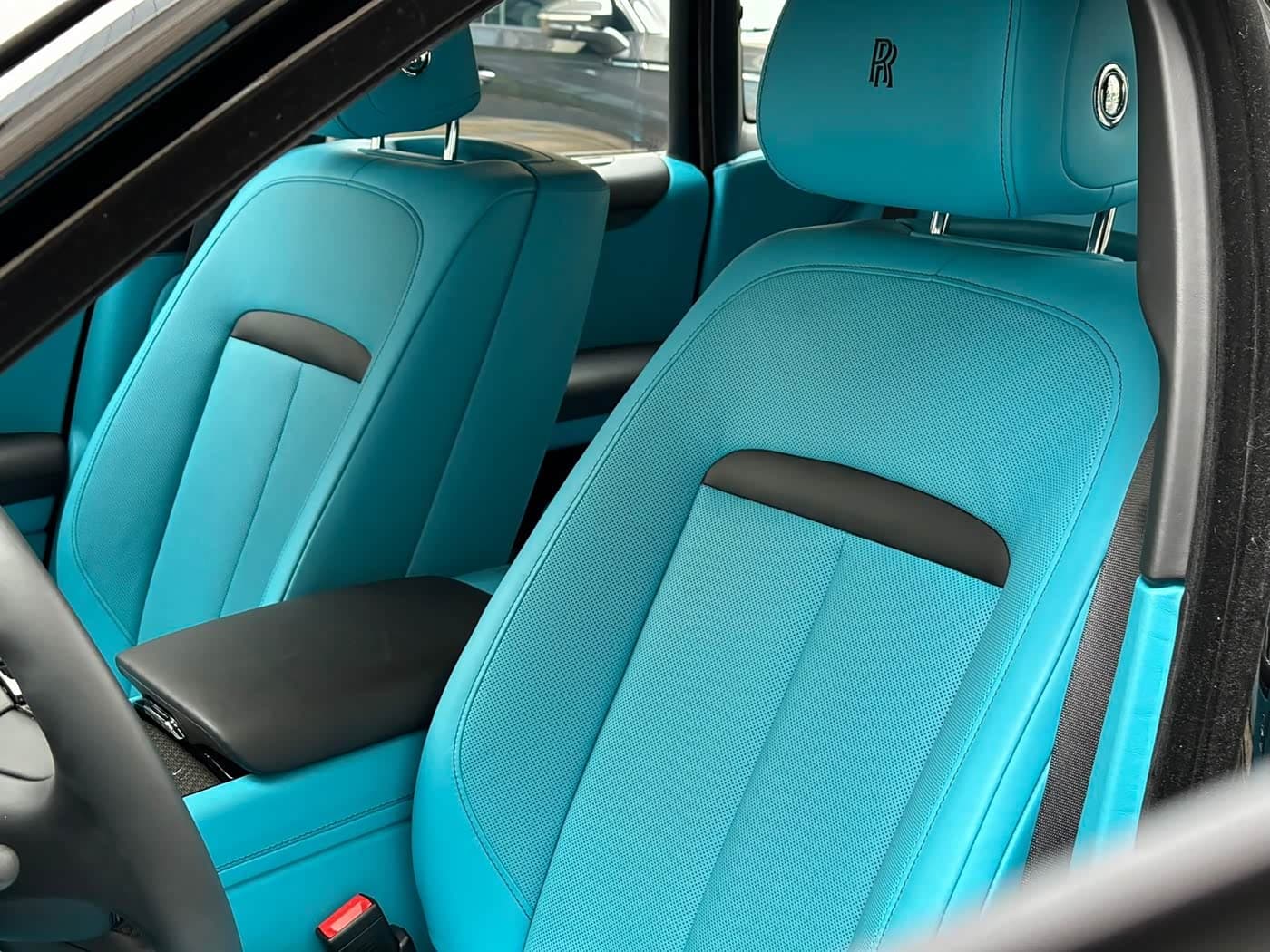 Rolls-Royce Ghost 2023 — Фото 12/16
