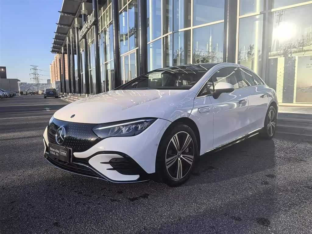 Mercedes-Benz EQE, 2025