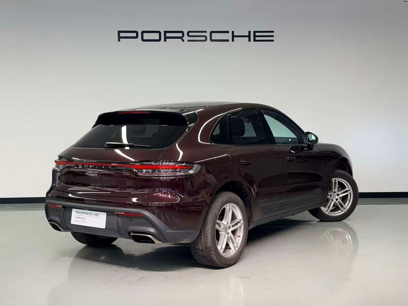 Porsche Macan 2023 — Фото 3/10