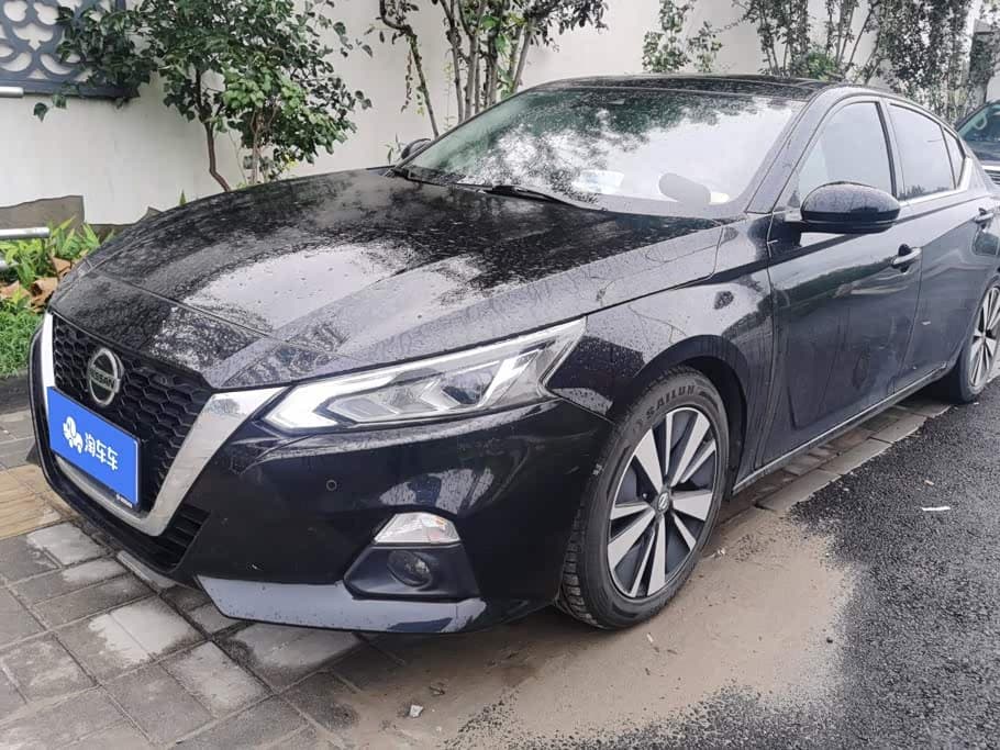 Nissan Teana 2022 — Фото 1/16