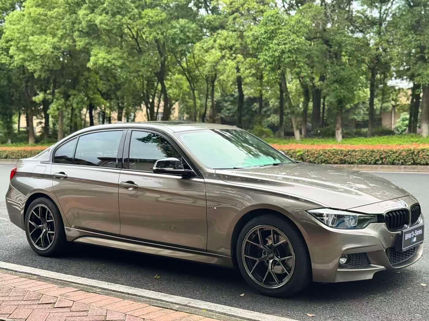 BMW 3 Series 2018 — Фото 3/9