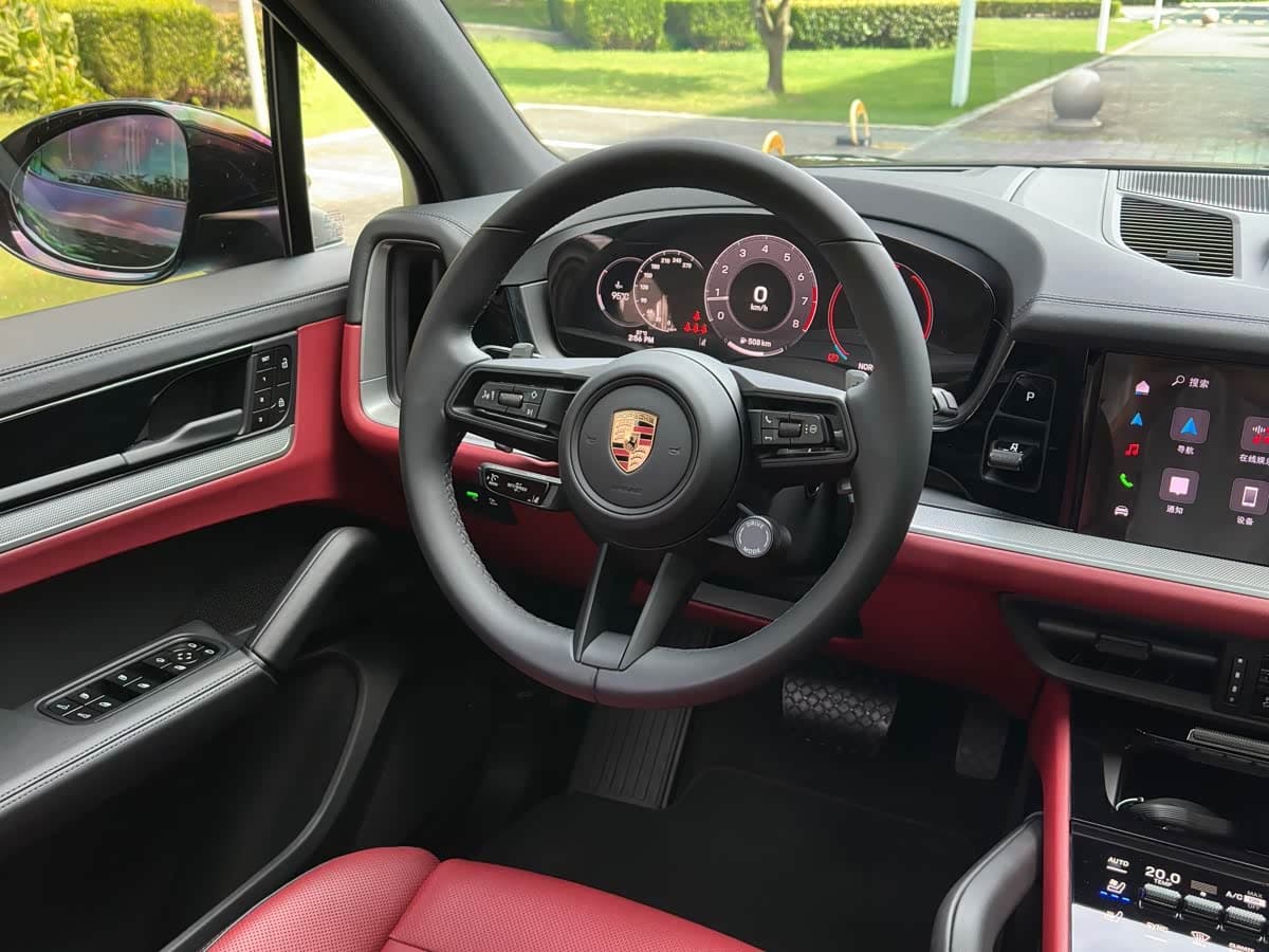 Porsche Cayenne 2025 — Фото 18/20