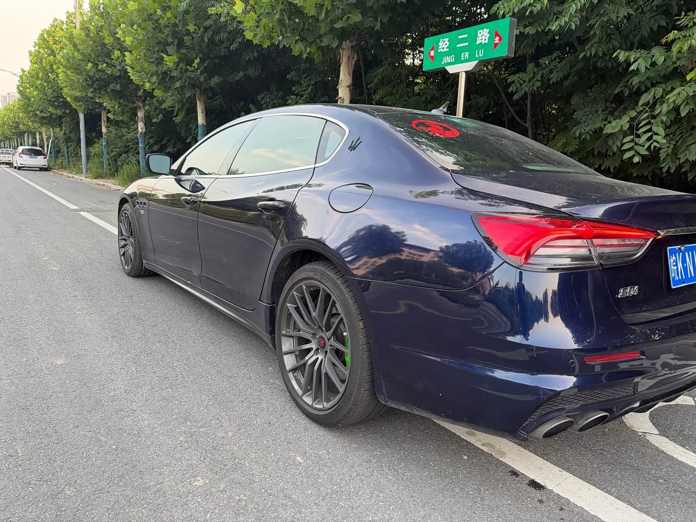 Maserati Quattroporte 2015 — Фото 4/16