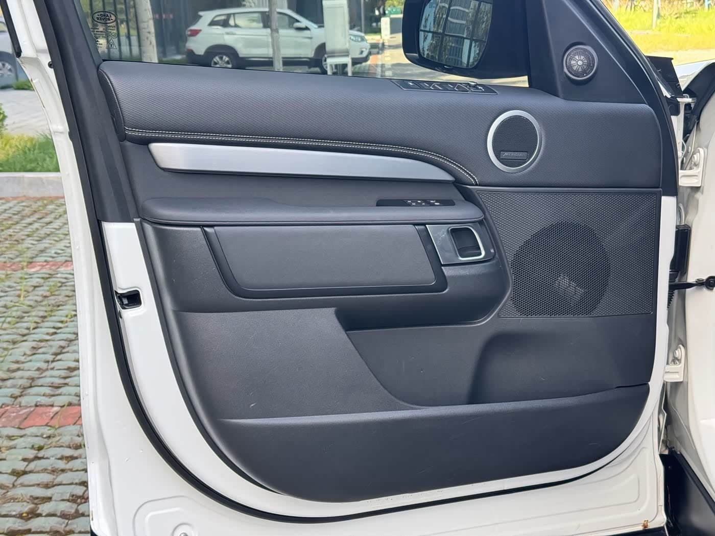 Land Rover Discovery 2022 — Фото 20/20
