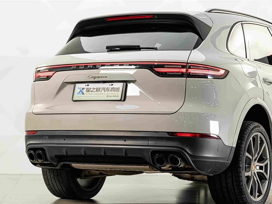 Porsche Cayenne New Energy 2023 — Фото 7/20