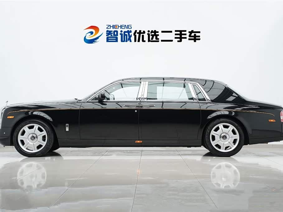 Rolls-Royce Phantom 2013 — Фото 2/20