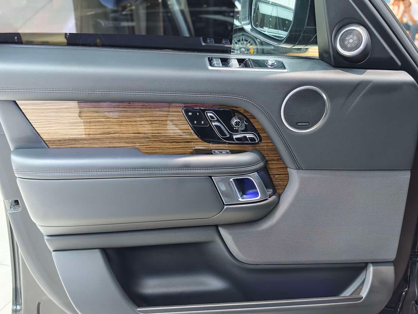 Land Rover Range Rover 2019 — Фото 4/12