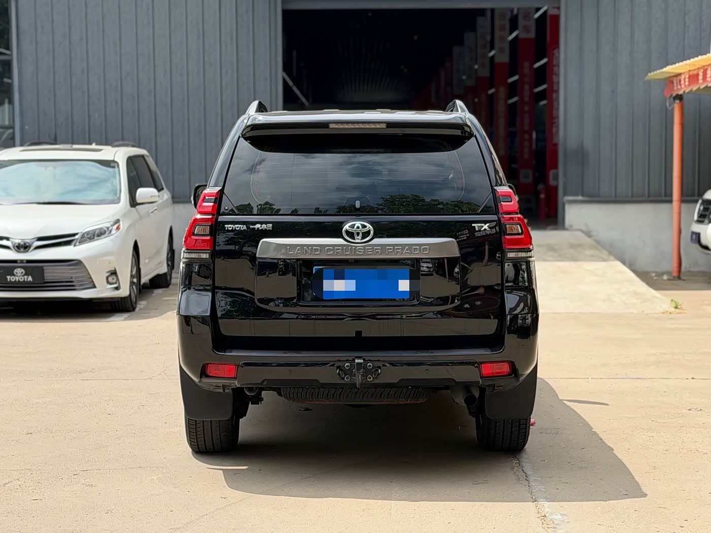 Toyota Prado 2018 — Фото 9/19