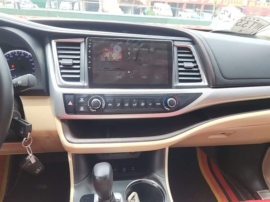Toyota Highlander 2020 — Фото 13/20