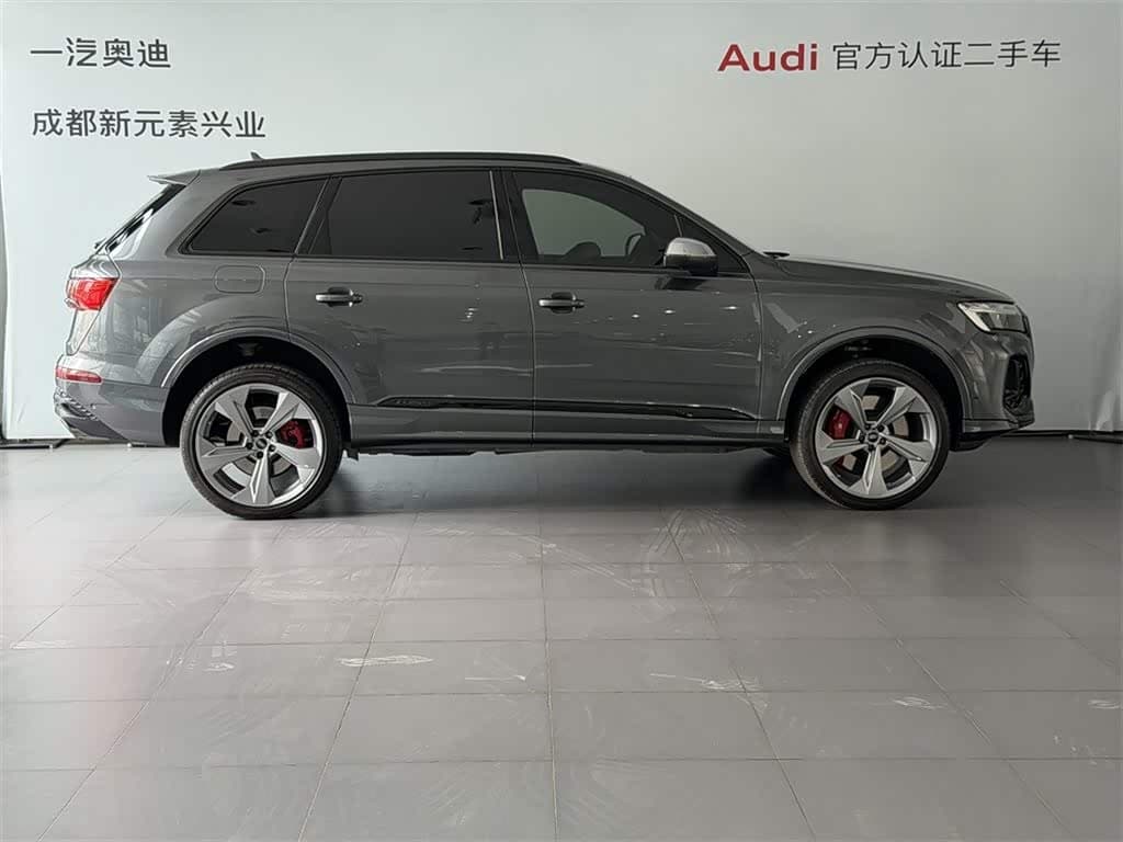 Audi SQ7 2024 — Фото 3/13