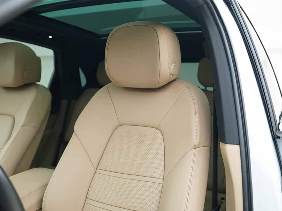 Porsche Cayenne New Energy 2023 — Фото 14/20