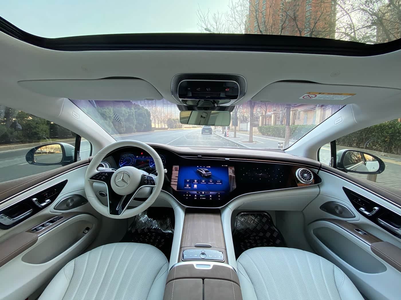 Mercedes-Benz EQS 2024 — Фото 14/20