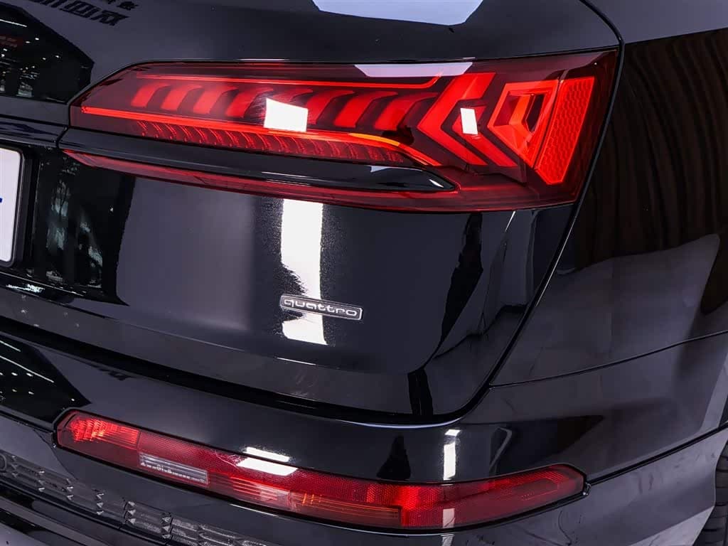 Audi Q7 2022 — Фото 9/20