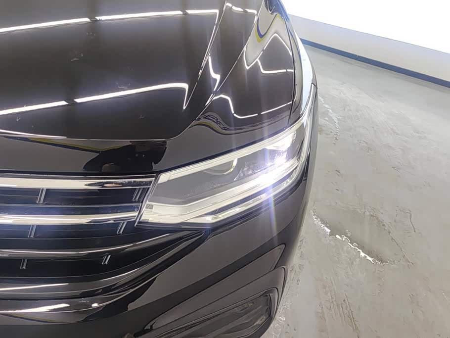 Volkswagen Tiguan L 2025 — Фото 5/16