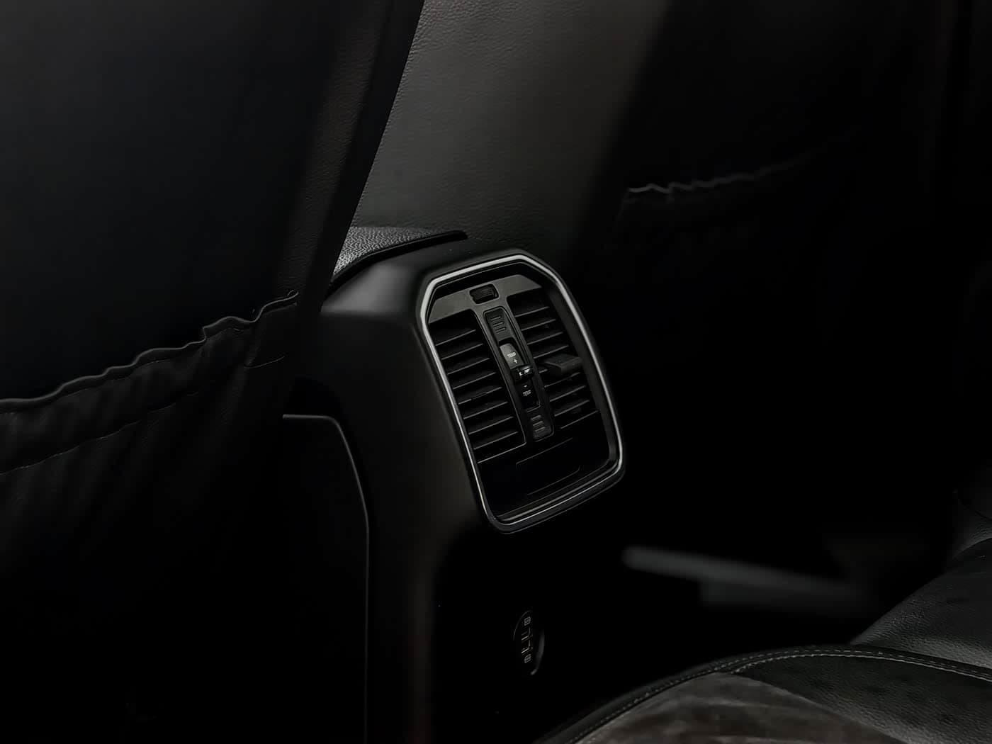 Porsche Macan 2019 — Фото 16/20