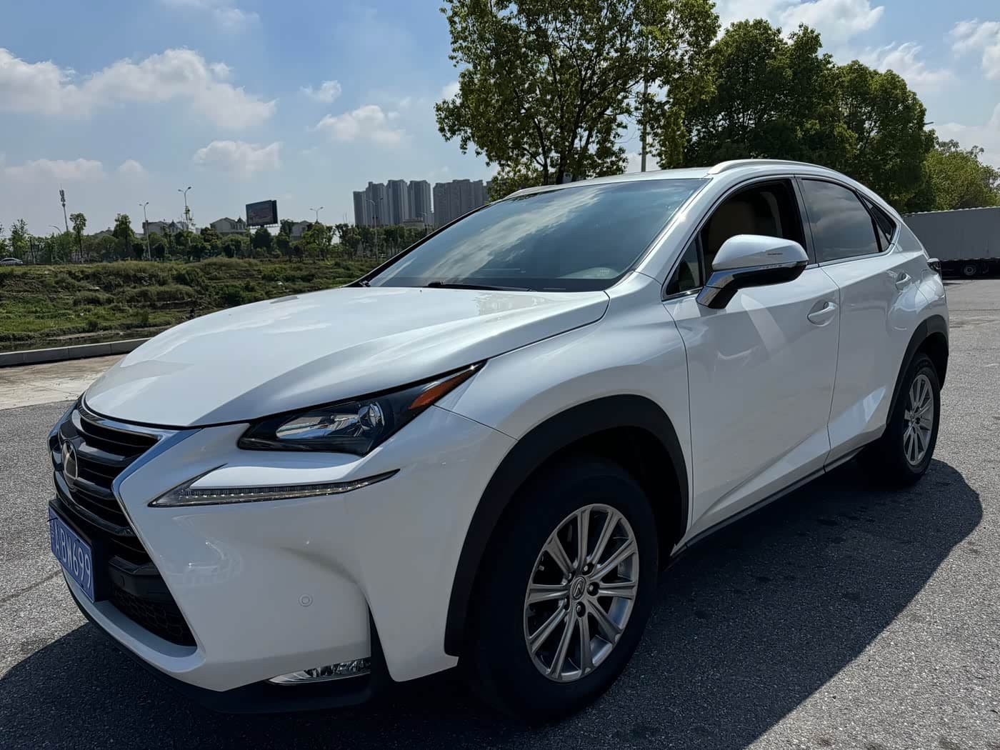 Lexus NX 2016 — Фото 1/14
