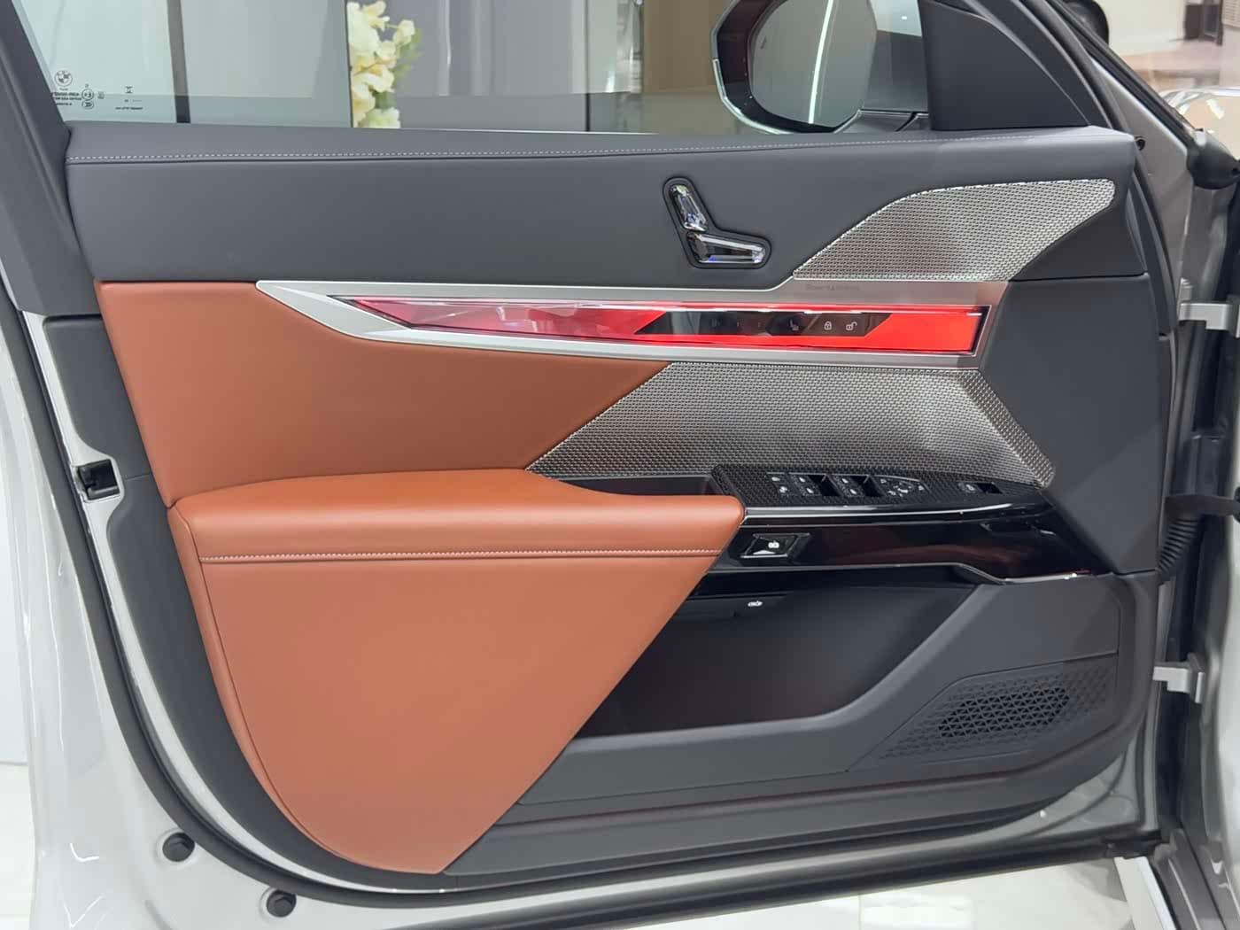 BMW i7 2023 — Фото 20/20