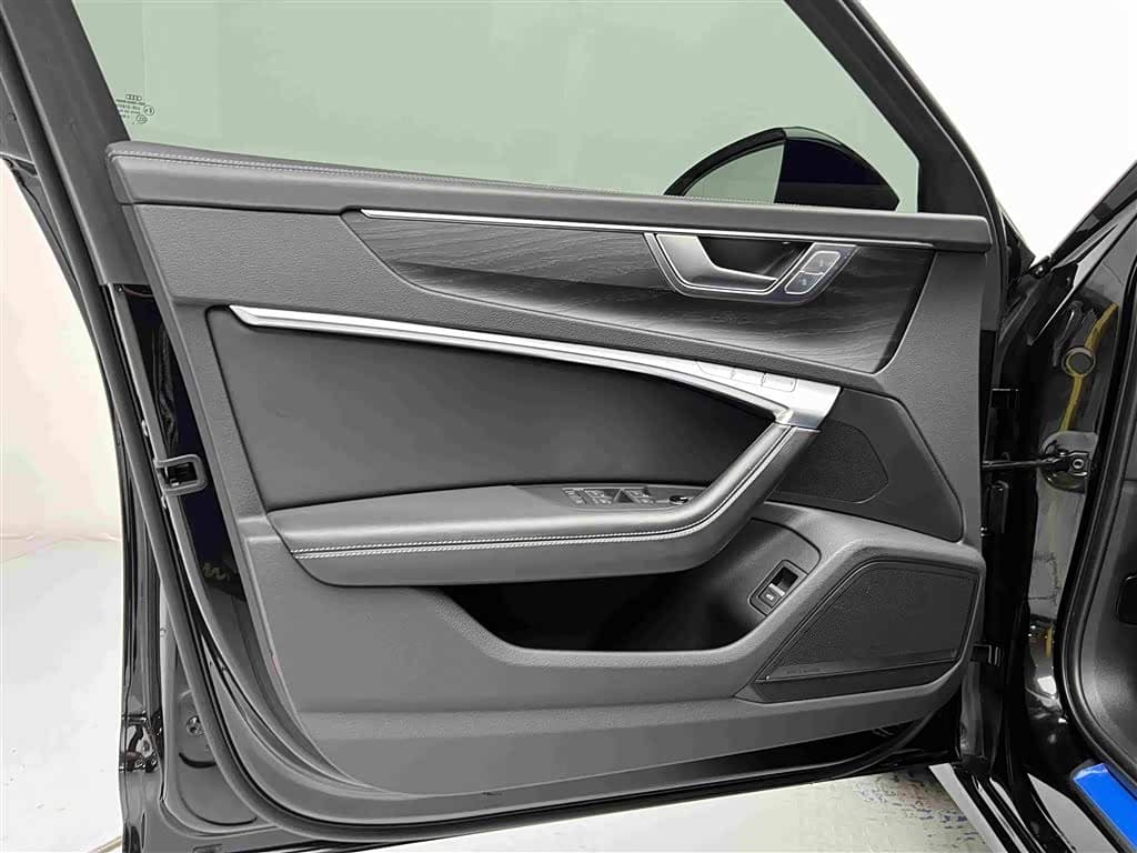 Audi A6L 2024 — Фото 12/20