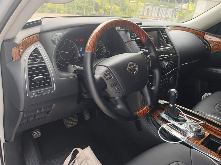 Nissan Patrol 2019 — Фото 12/16