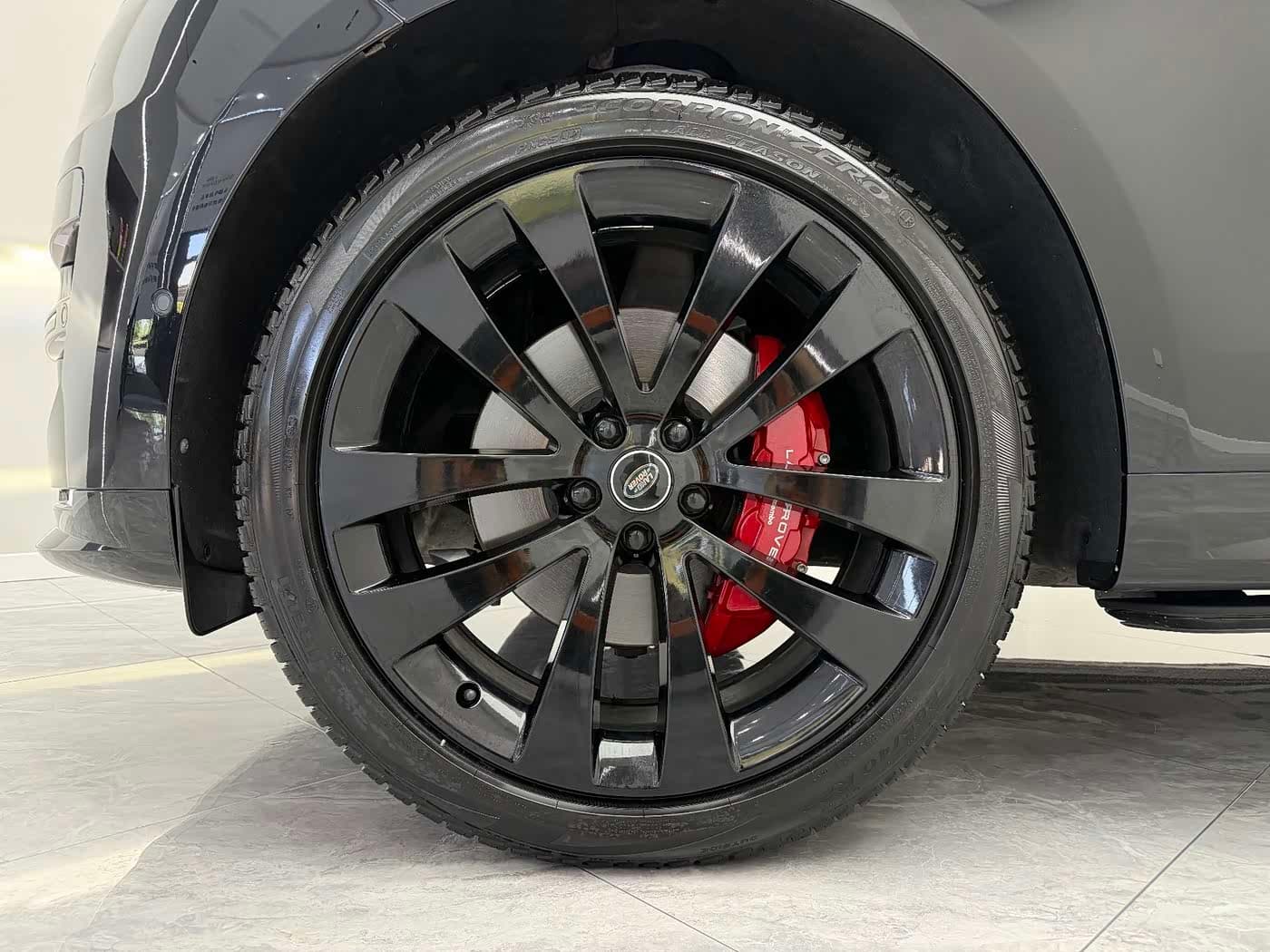 Land Rover Range Rover Sport 2025 — Фото 4/10