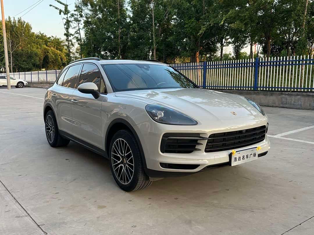 Porsche Cayenne 2018 — Фото 1/8