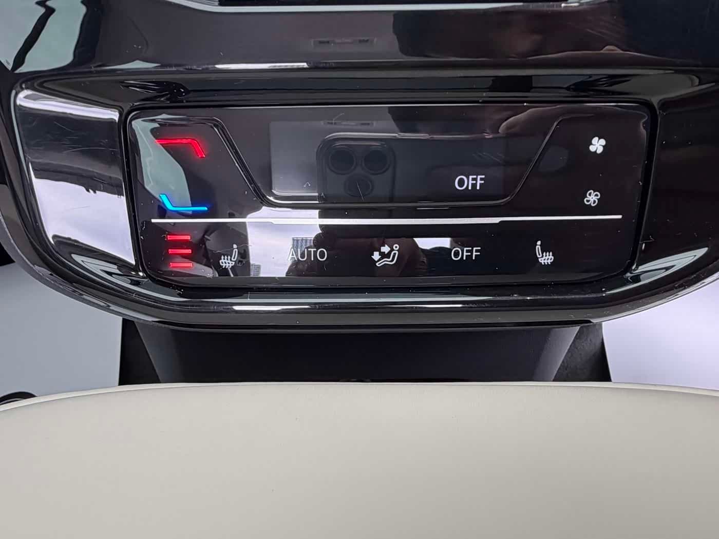 Audi Q6 2022 — Фото 16/18