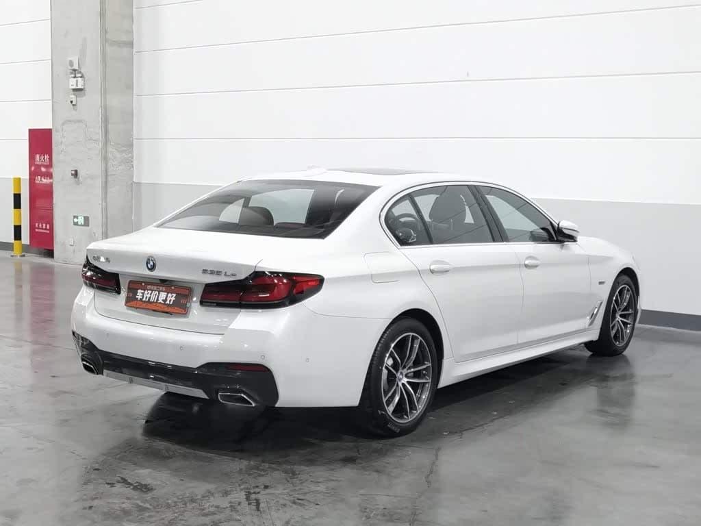 BMW 5 Series New Energy 2022 — Фото 2/20