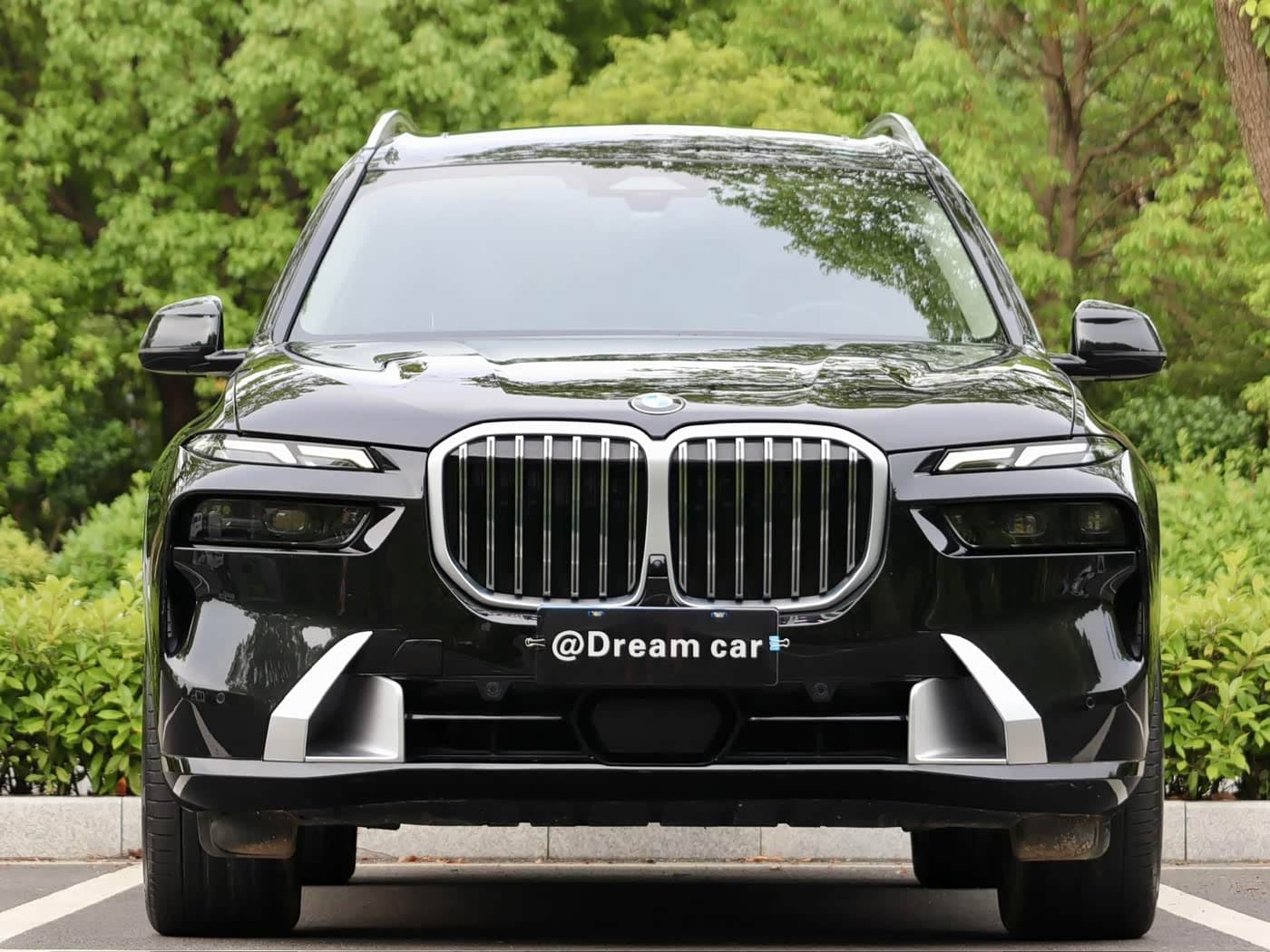 BMW X7 2024 — Фото 2/20
