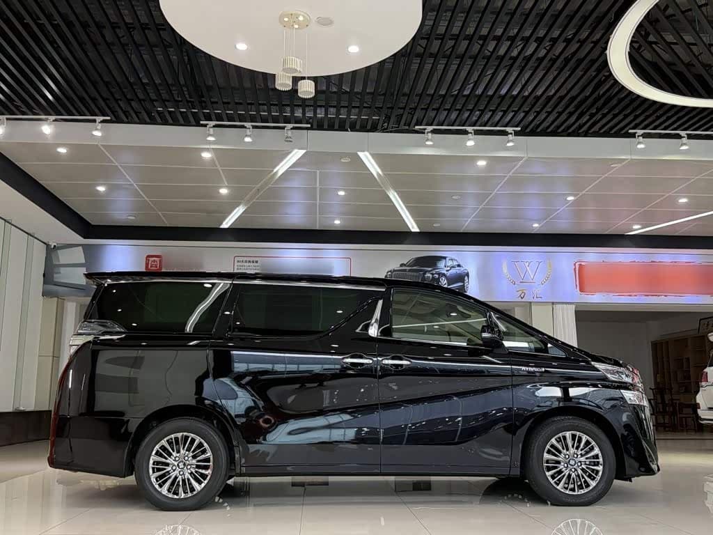 Toyota Vellfire 2021 — Фото 10/20