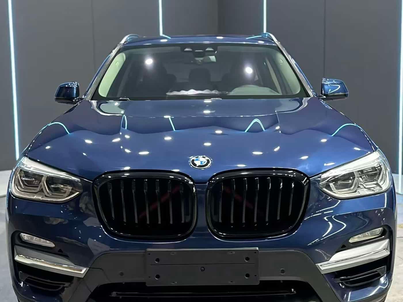 BMW X3 2019 — Фото 2/12