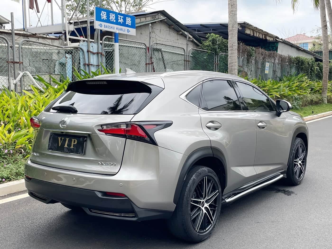 Lexus NX 2015 — Фото 9/15