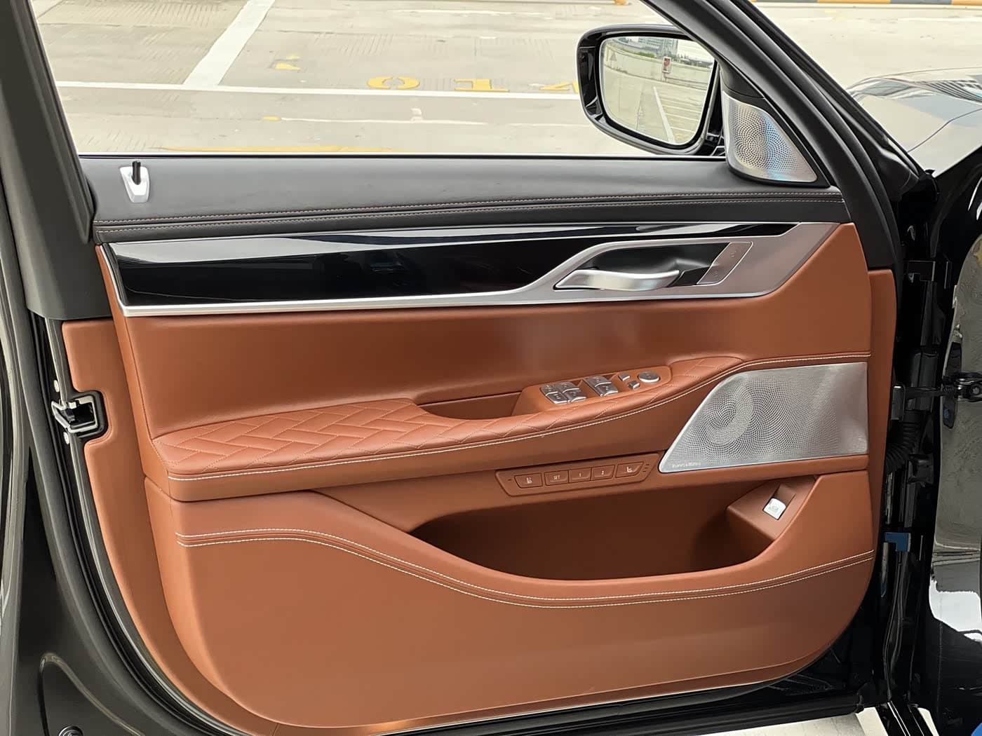 BMW 7 Series 2021 — Фото 13/20