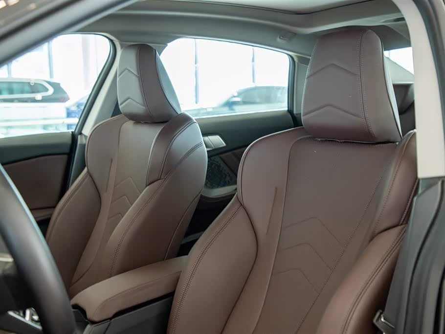 BMW 2 Series 2025 — Фото 11/20