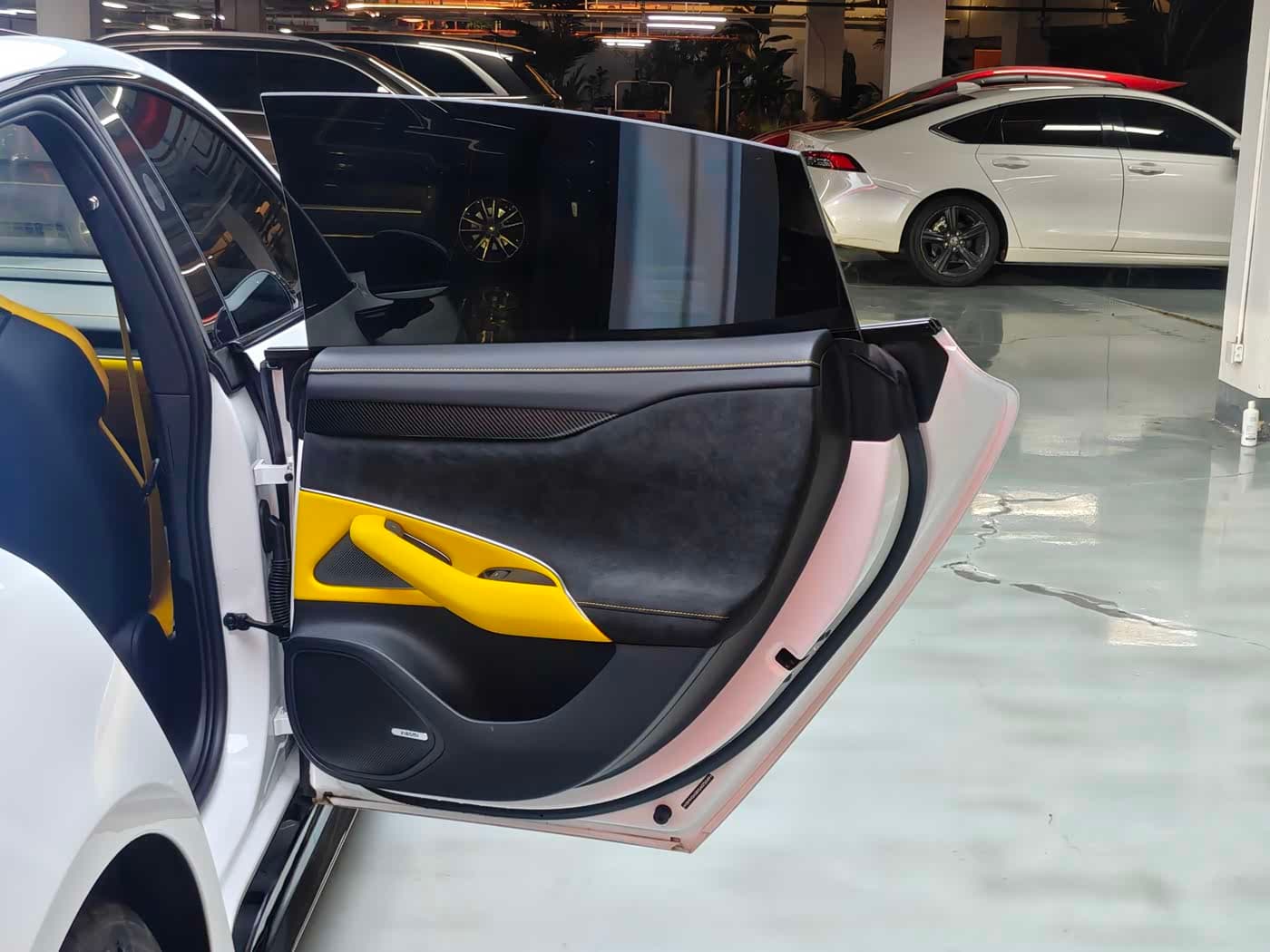 Xiaomi Auto Xiaomi SU7 Ultra 2025 — Фото 14/19