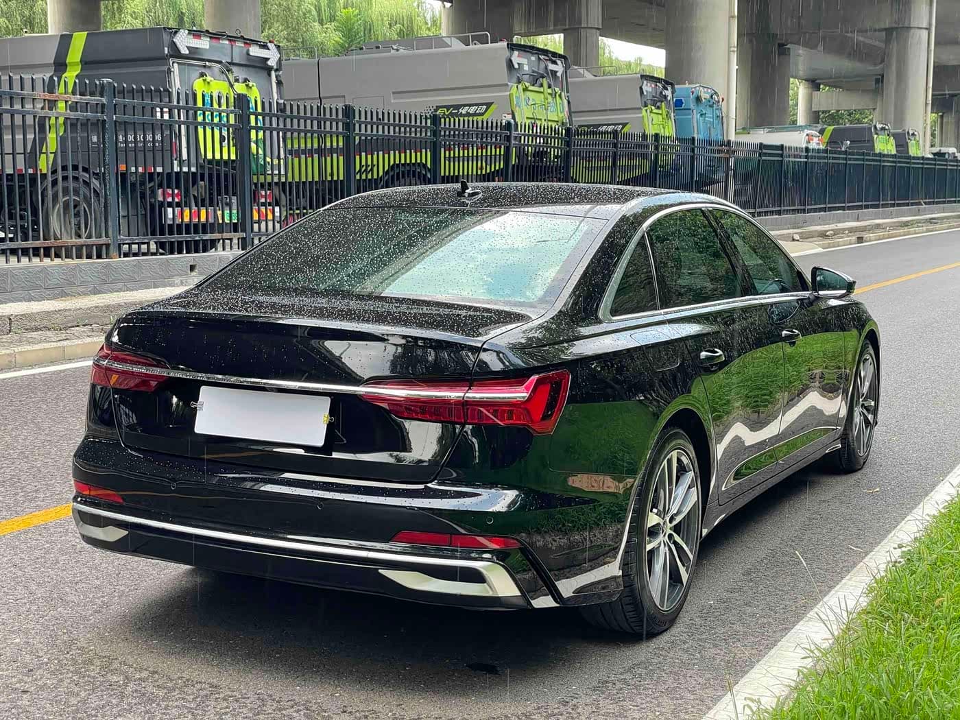 Audi A6L 2023 — Фото 4/14