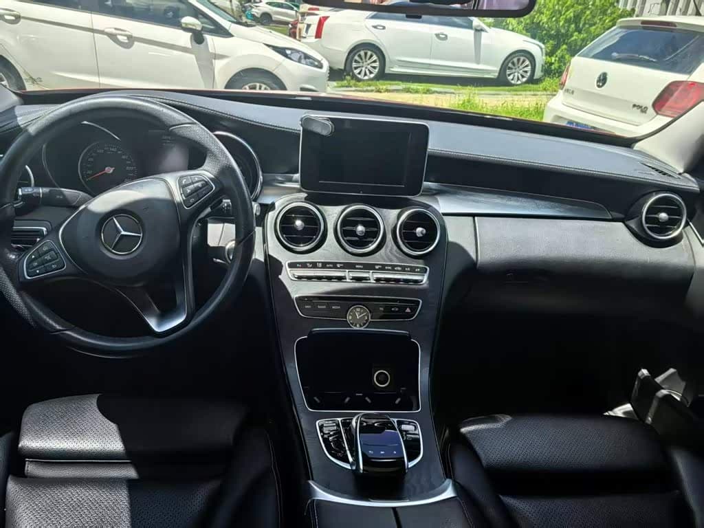 Mercedes-Benz C-Class 2018 — Фото 7/7