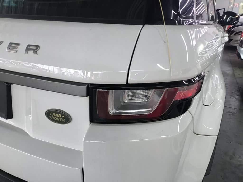 Land Rover Range Rover Evoque 2018 — Фото 8/20