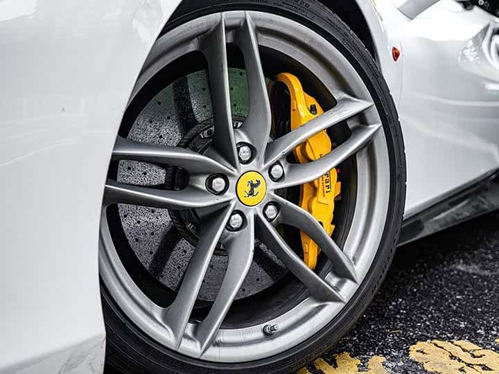 Ferrari 488 2016 — Фото 10/14