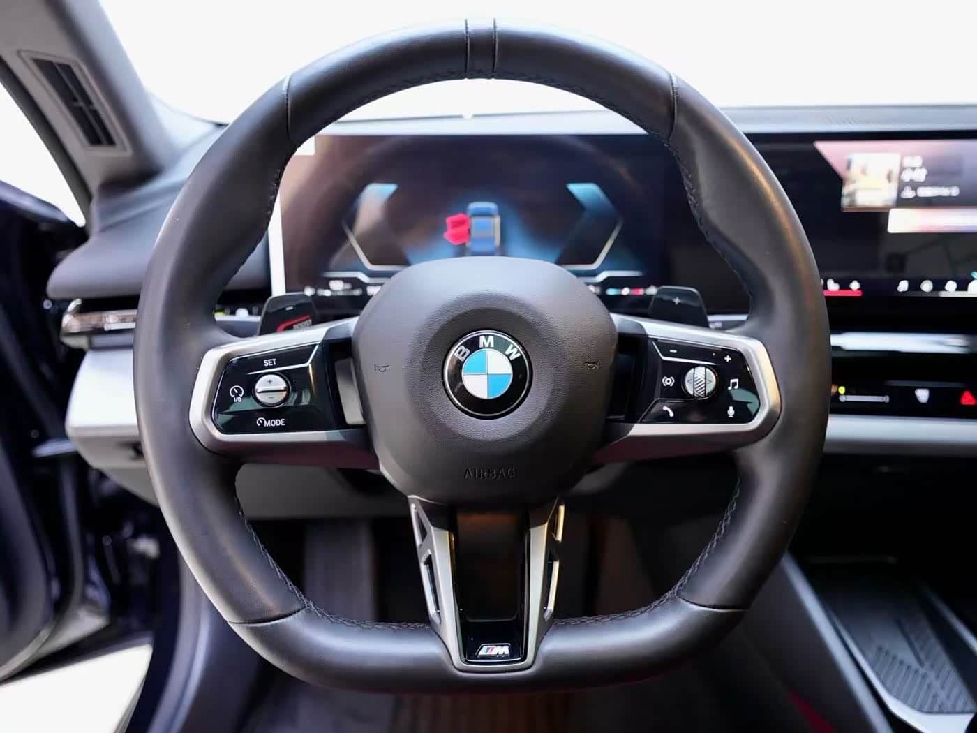 BMW 5 Series 2025 — Фото 13/19