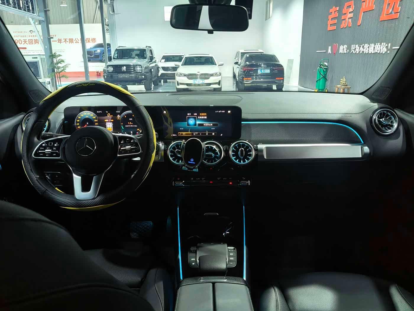 Mercedes-Benz GLB 2023 — Фото 5/9