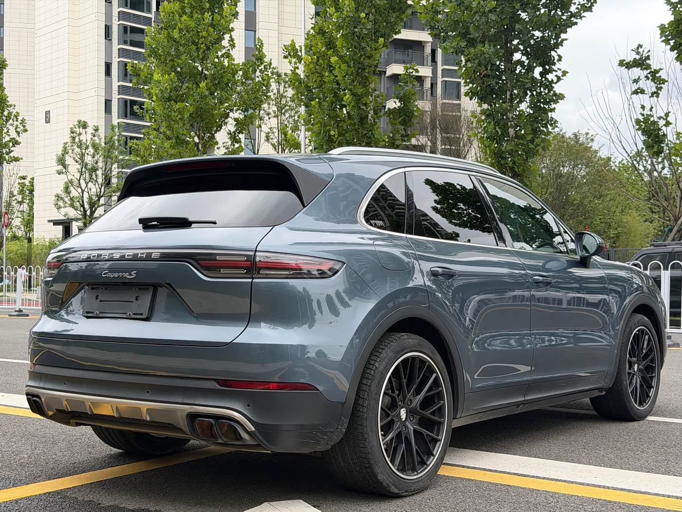 Porsche Cayenne 2019 — Фото 13/14