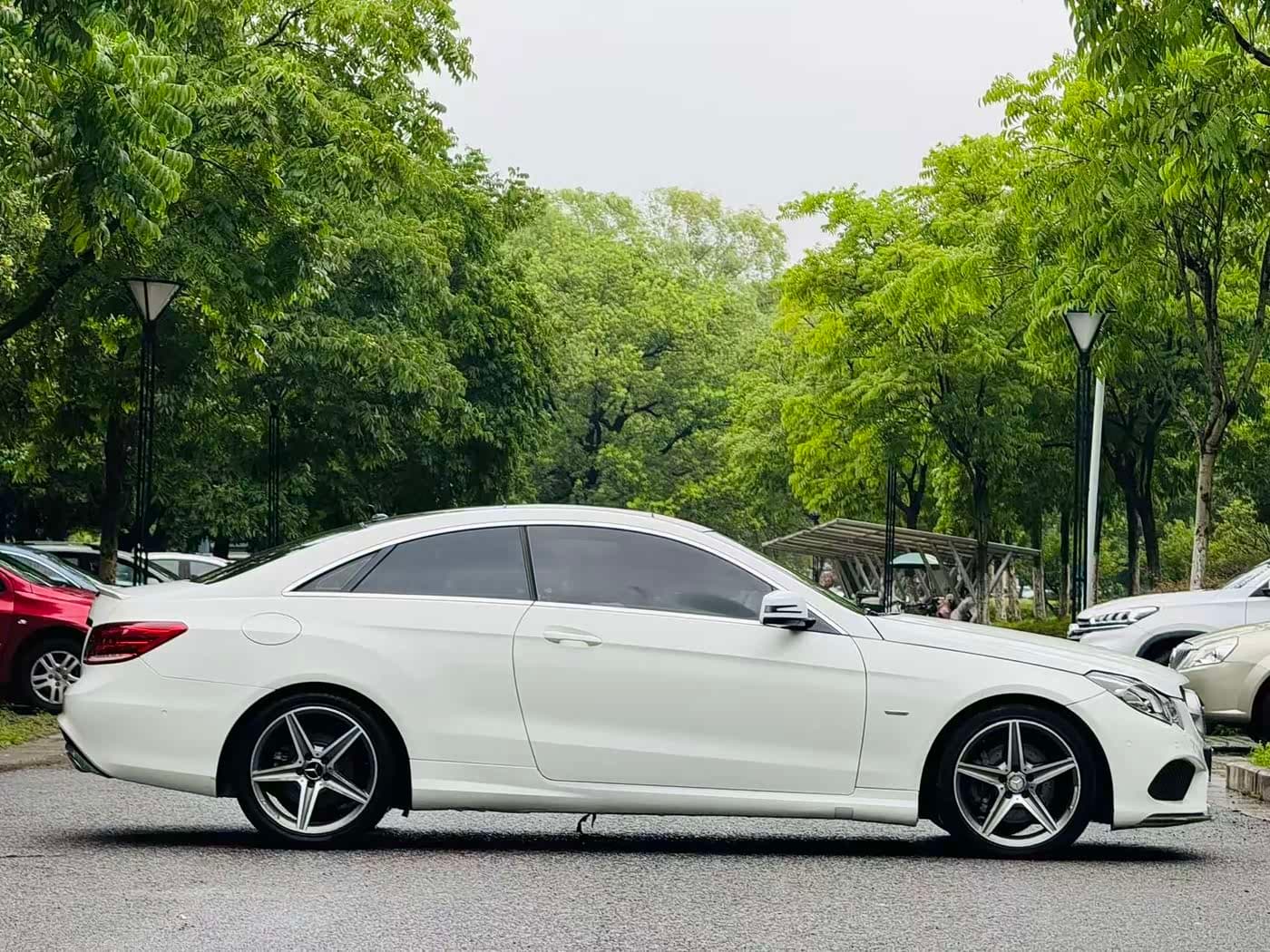 Mercedes-Benz E-Class 2017 — Фото 7/17