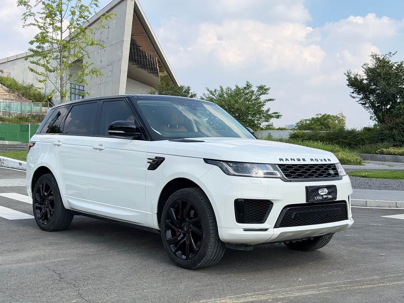 Land Rover Range Rover Sport 2018 — Фото 3/20
