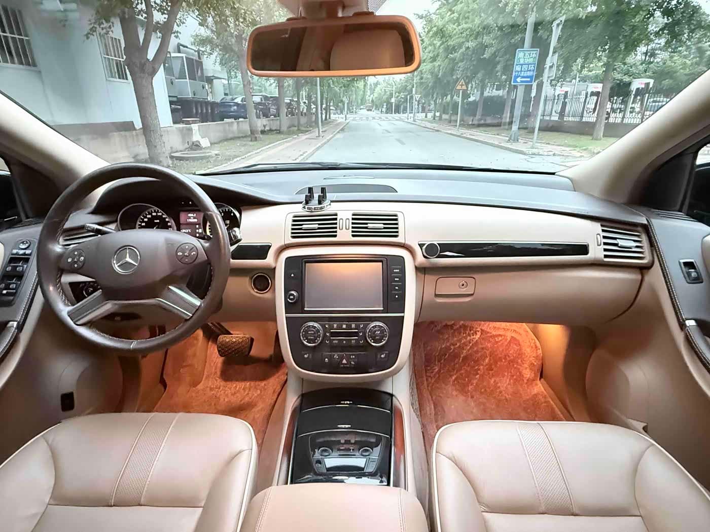 Mercedes-Benz R-Class 2017 — Фото 13/20