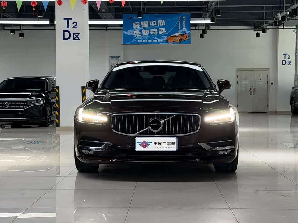 Volvo S90 2019 — Фото 2/14