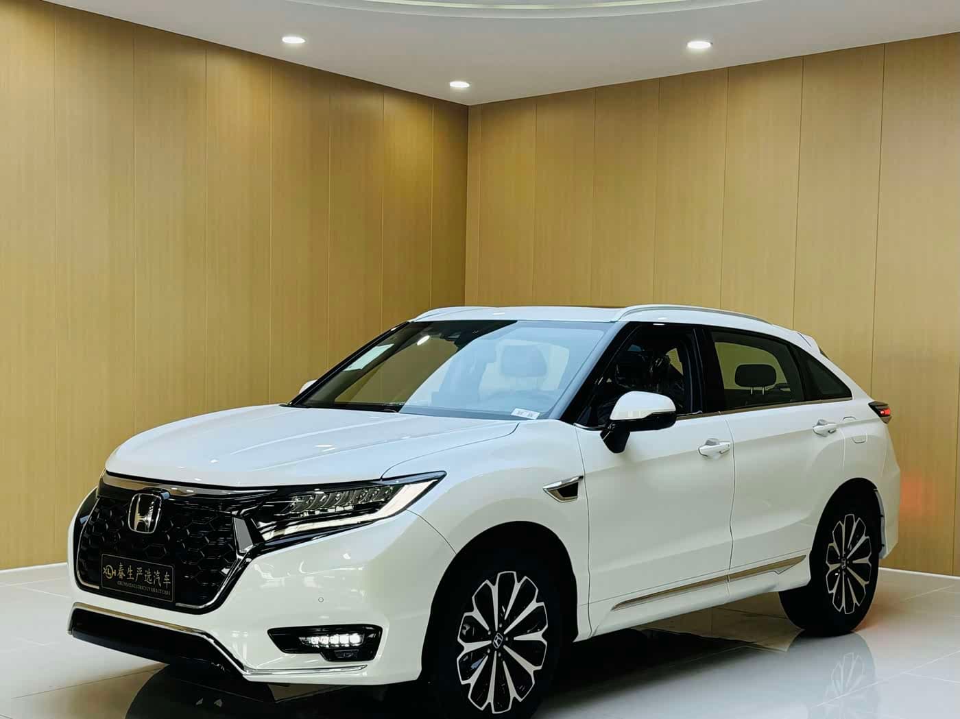 Honda UR-V 2025 — Фото 1/15