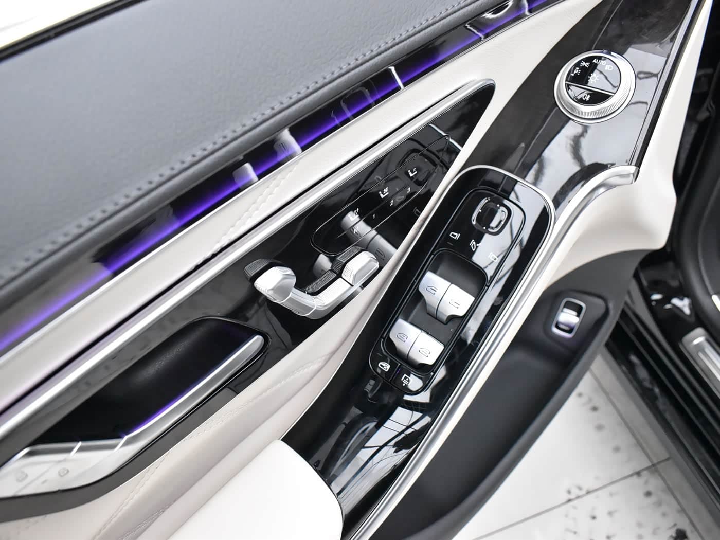 Mercedes-Benz Maybach S-Class 2025 — Фото 19/20